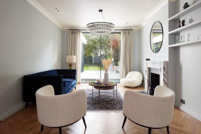 This was a lovely interiors shoot for @xularchitecture Kitchen by @laurennicholaskitchendesign