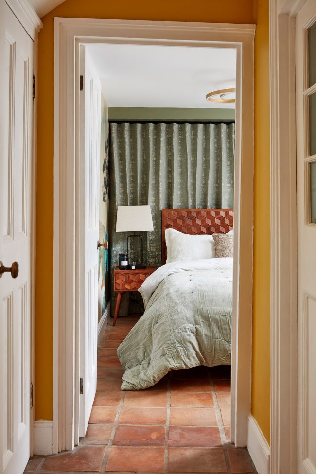 This was a lovely interior design shoot for @jet_mcqueen_interiors of a couple of projects in Eltham southeast London and Greenwich. Fantastic use of murals!