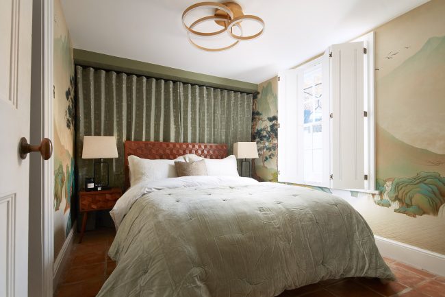 This was a lovely interior design shoot for @jet_mcqueen_interiors of a couple of projects in Eltham southeast London and Greenwich. Fantastic use of murals!