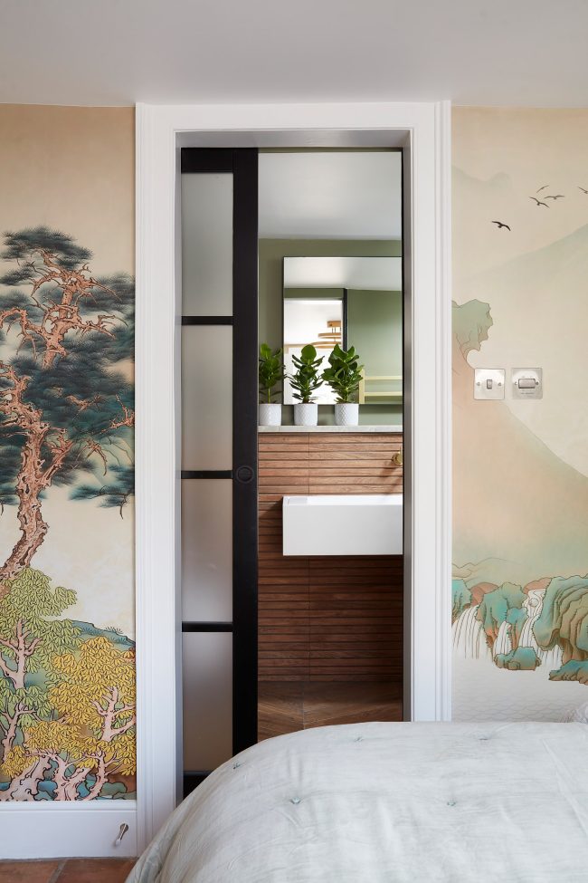 This was a lovely interior design shoot for @jet_mcqueen_interiors of a couple of projects in Eltham southeast London and Greenwich. Fantastic use of murals!