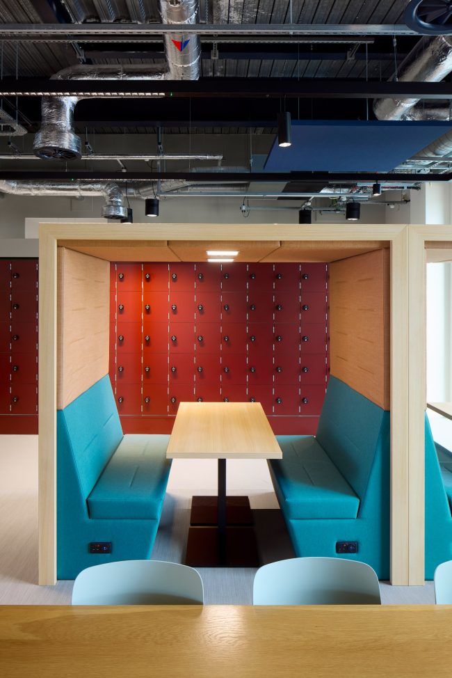 This was a Interior photography shoot for @tsunami_axis of Astra Zeneca in Macclesfield - Full day + Stylist their recent Office redesign project in Macclesfield